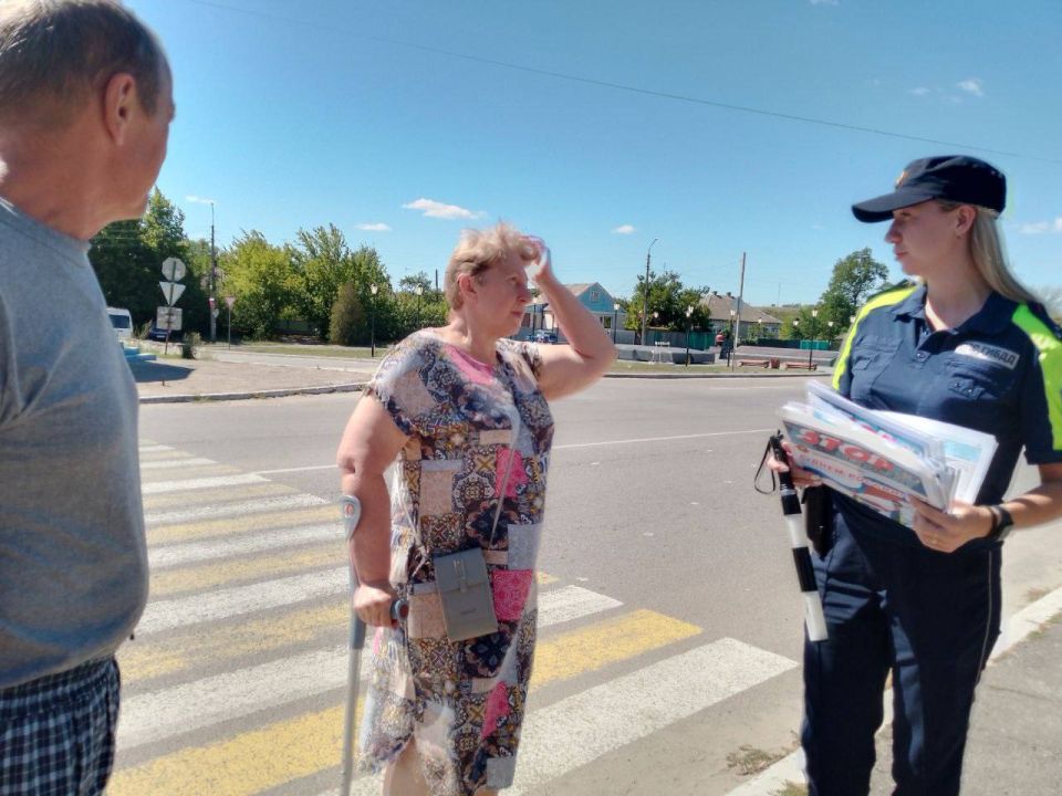 Акцию по безопасности дорожного движения провели в Новоайдаре Акцию по безопасности дорожного движения провели в Новоайдаре