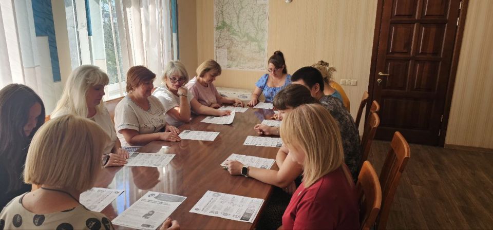 В Луганском Почтамте продолжают пополнять свой багаж знаний в области защиты от схем мошенников! В Луганском Почтамте продолжают пополнять свой багаж знаний в области защиты от схем мошенников!