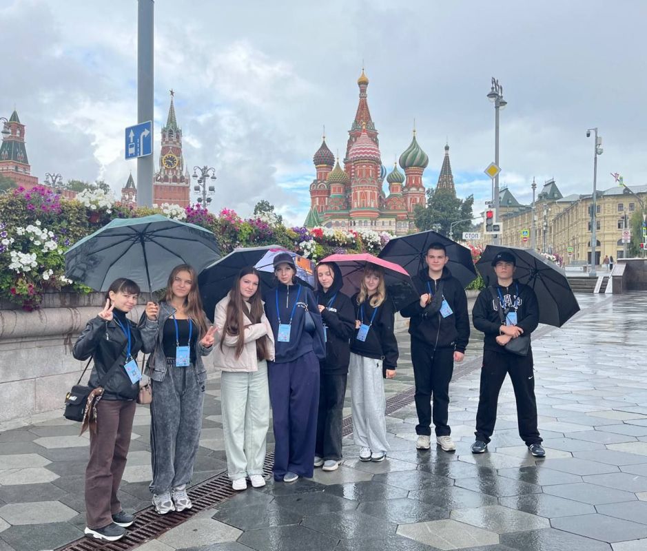 Поездка в Москву в рамках проекта «Культурная карта 4+85» Поездка в Москву в рамках проекта «Культурная карта 4+85»