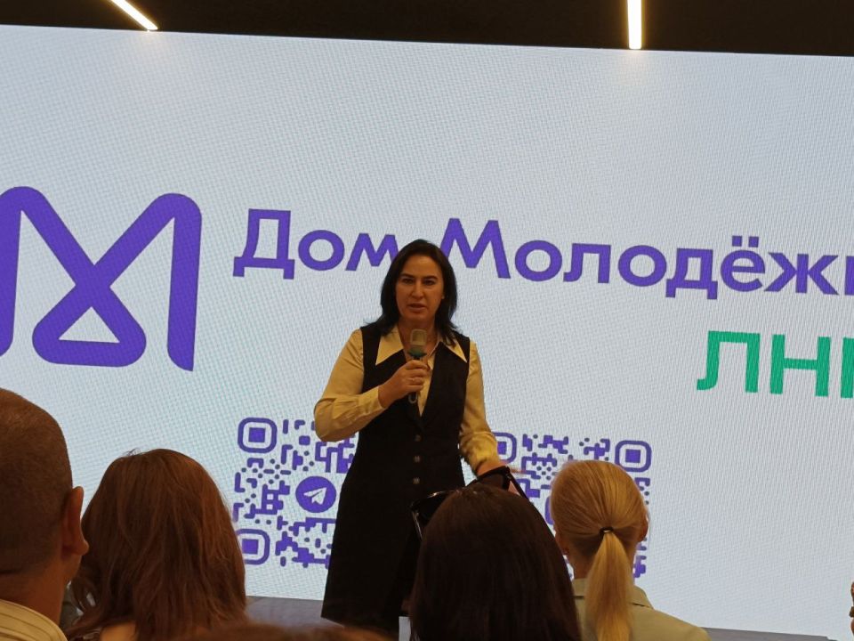 Ровеньки на страже информационного фронта: представители Администрации в Луганске на важном семинаре! Ровеньки на страже информационного фронта: представители Администрации в Луганске на важном семинаре!