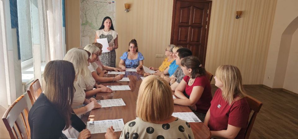 В Луганском Почтамте продолжают пополнять свой багаж знаний в области защиты от схем мошенников! В Луганском Почтамте продолжают пополнять свой багаж знаний в области защиты от схем мошенников!