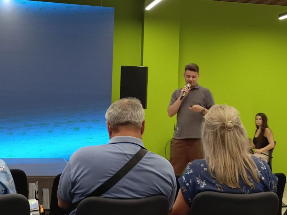 Ровеньки на страже информационного фронта: представители Администрации в Луганске на важном семинаре! Ровеньки на страже информационного фронта: представители Администрации в Луганске на важном семинаре!
