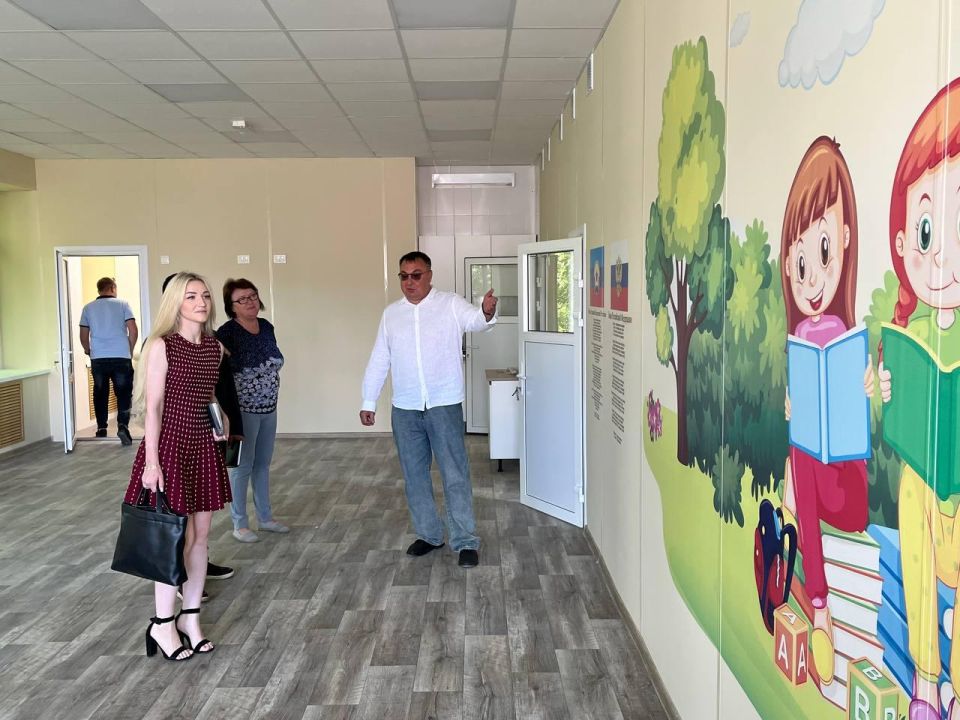 Отремонтированный ясли-сад «Надежда» в Курячевке осмотрели врип Главы Марковского округа и представитель шеф-региона Отремонтированный ясли-сад «Надежда» в Курячевке осмотрели врип Главы Марковского округа и представитель шеф-региона