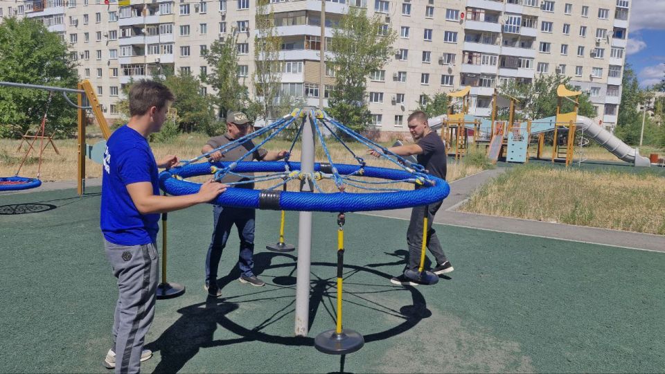 Партия "ЕДИНАЯ РОССИЯ" ставит безопасность и благополучие подрастающего поколения на первое место Партия "ЕДИНАЯ РОССИЯ" ставит безопасность и благополучие подрастающего поколения на первое место