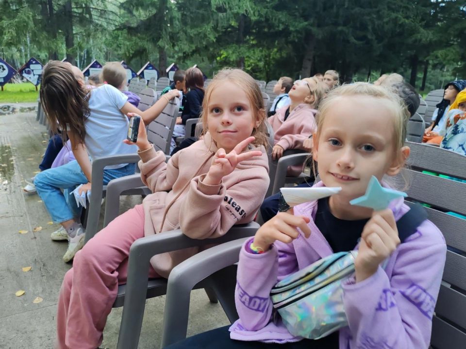 Дети из ЛНР посетили новосибирский планетарий Дети из ЛНР посетили новосибирский планетарий
