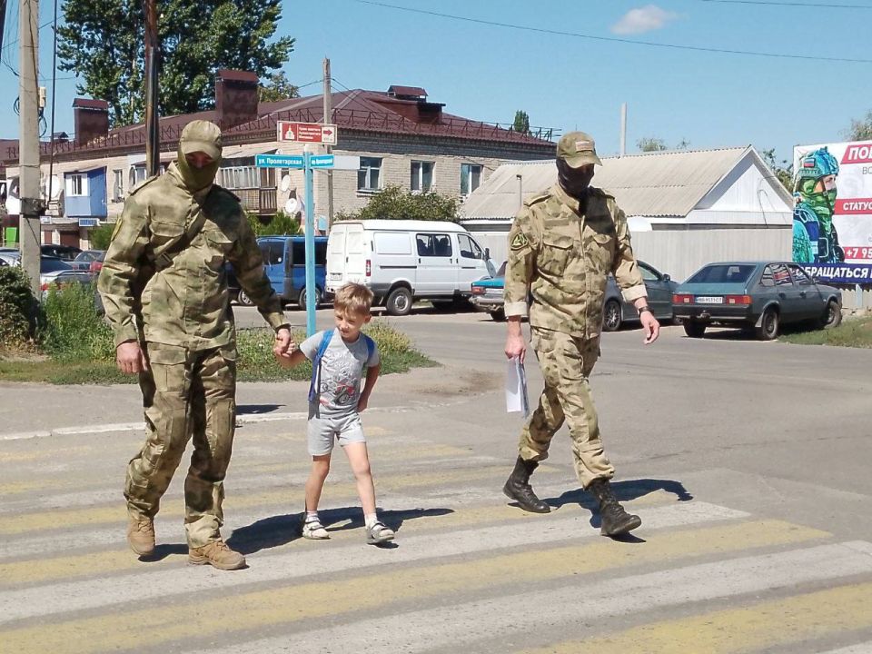 Акцию по безопасности дорожного движения провели в Новоайдаре