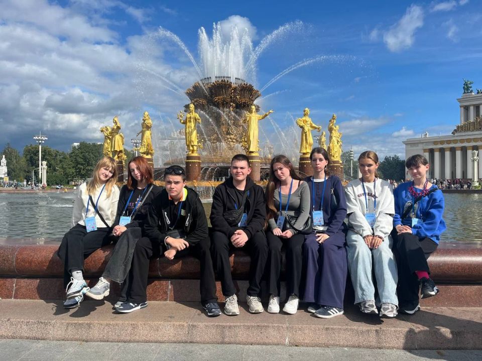 Поездка в Москву в рамках проекта «Культурная карта 4+85» Поездка в Москву в рамках проекта «Культурная карта 4+85»