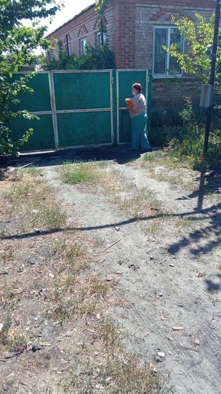 Сотрудники Валуйского отдела жизнеобеспечения постоянно проводят информационную работу с населением о соблюдении правил благоустройства, пожарной безопасности, агитация служба по контракту Сотрудники Валуйского отдела жизнеобеспечения постоянно проводят информационную работу с населением о соблюдении правил благоустройства, пожарной безопасности, агитация служба по контракту