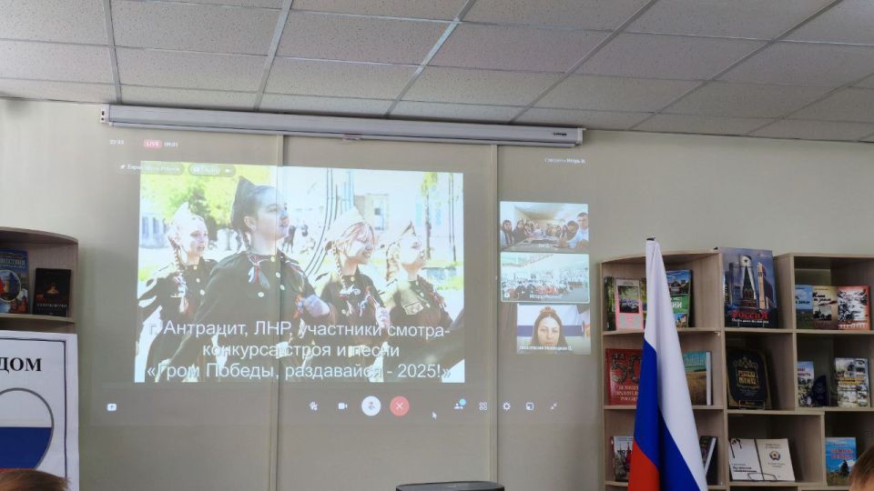 Молодежный совет при Администрации принял участие в онлайн открытии мобильной фотовыставки «Новая Россия - год Победы», которая прошла в городе Новоалександровске Ставропольского края Молодежный совет при Администрации принял участие в онлайн открытии мобильной фотовыставки «Новая Россия - год Победы», которая прошла в городе Новоалександровске Ставропольского края
