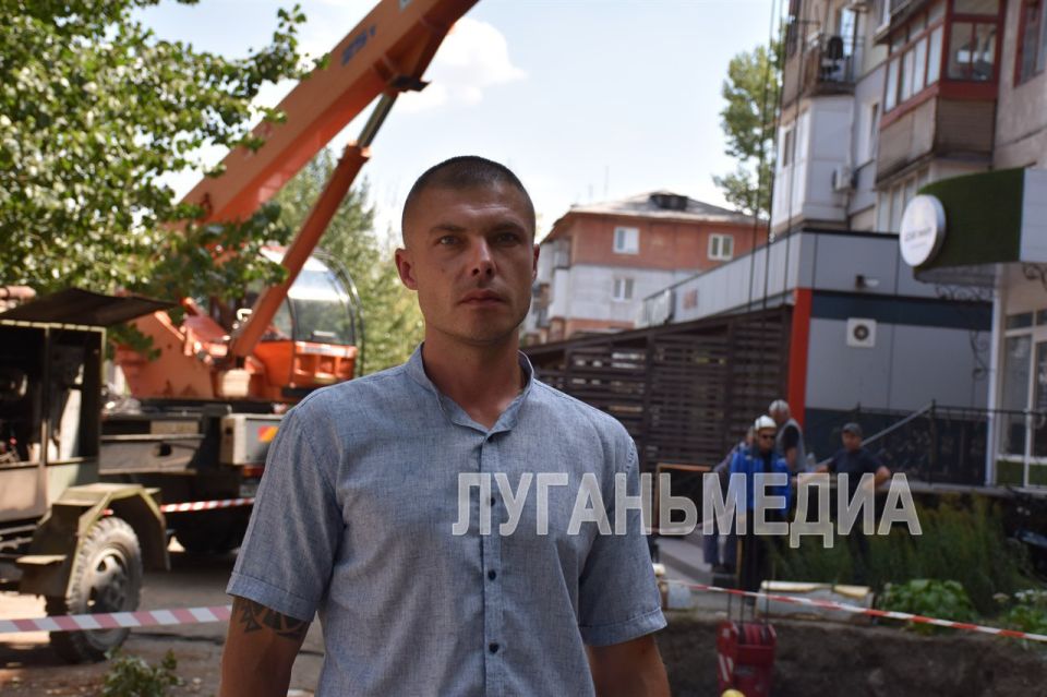 В Алчевске обновляется магистральная теплотрасса по улице Липовенко В Алчевске обновляется магистральная теплотрасса по улице Липовенко