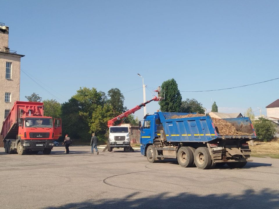 Не будет город наш хорош, пока ты в нём не уберёшь! Не будет город наш хорош, пока ты в нём не уберёшь!