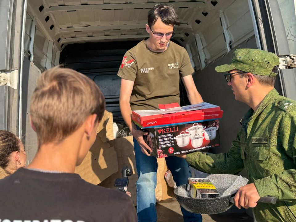 Сегодня в рамках фонда «Все для Победы» была доставлена помощь погорельцам из Станицы-Луганской Сегодня в рамках фонда «Все для Победы» была доставлена помощь погорельцам из Станицы-Луганской