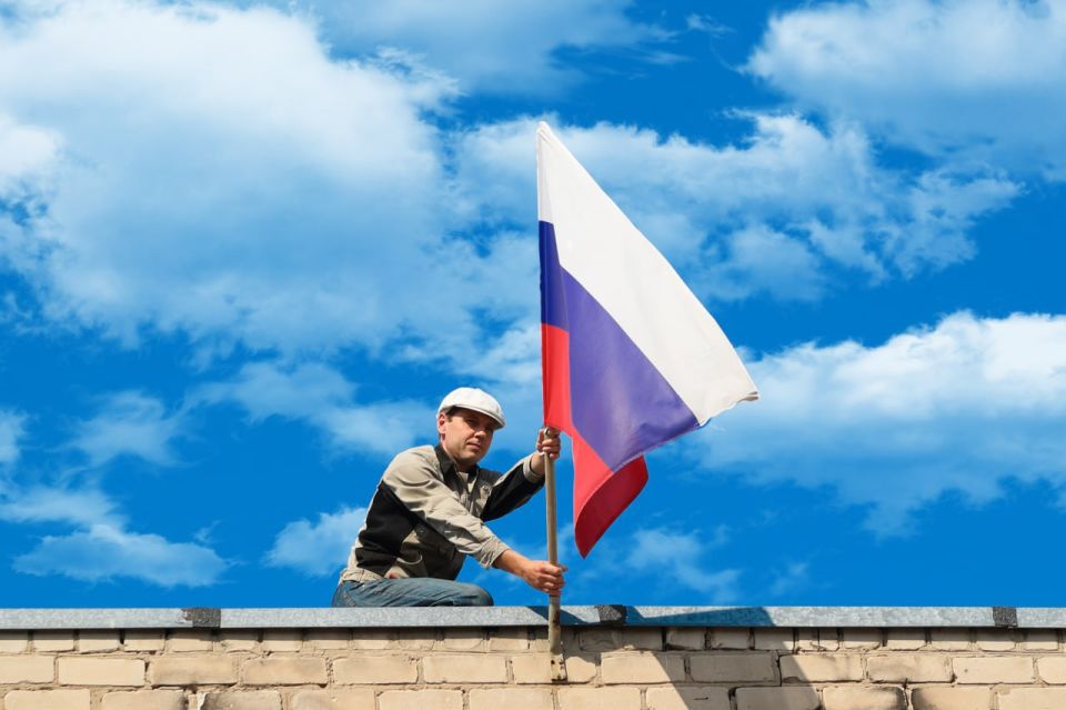 22 АВГУСТА – ДЕНЬ ГОСУДАРСТВЕННОГО ФЛАГА РОССИЙСКОЙ ФЕДЕРАЦИИ 22 АВГУСТА – ДЕНЬ ГОСУДАРСТВЕННОГО ФЛАГА РОССИЙСКОЙ ФЕДЕРАЦИИ