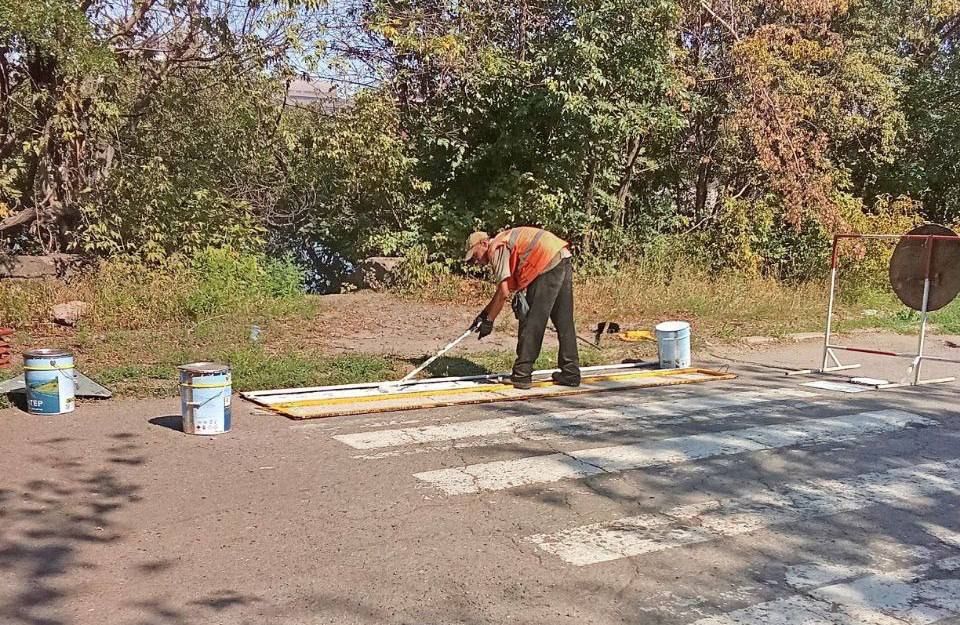 Коммунальные службы проводят работы на территории города Коммунальные службы проводят работы на территории города