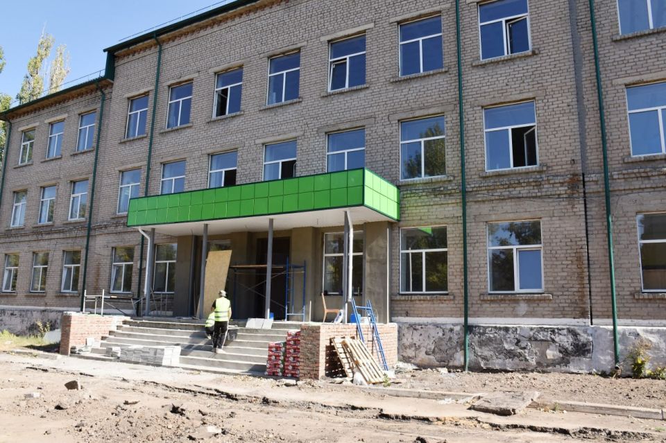 Партийный проект «Новая школа»: Специалисты Республики Башкортостан продолжают капитальный ремонт Краснолучской школы № 7 Партийный проект «Новая школа»: Специалисты Республики Башкортостан продолжают капитальный ремонт Краснолучской школы № 7