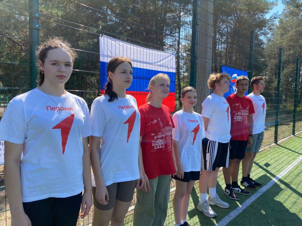 Марина Филиппова: В преддверии Дня Государственного флага, в рамках спортивного марафона «Сила России», который проходит под эгидой «Готов к труду и обороне», состоялось значимое событие для нашей молодежи, организованное... Марина Филиппова: В преддверии Дня Государственного флага, в рамках спортивного марафона «Сила России», который проходит под эгидой «Готов к труду и обороне», состоялось значимое событие для нашей молодежи, организованное...