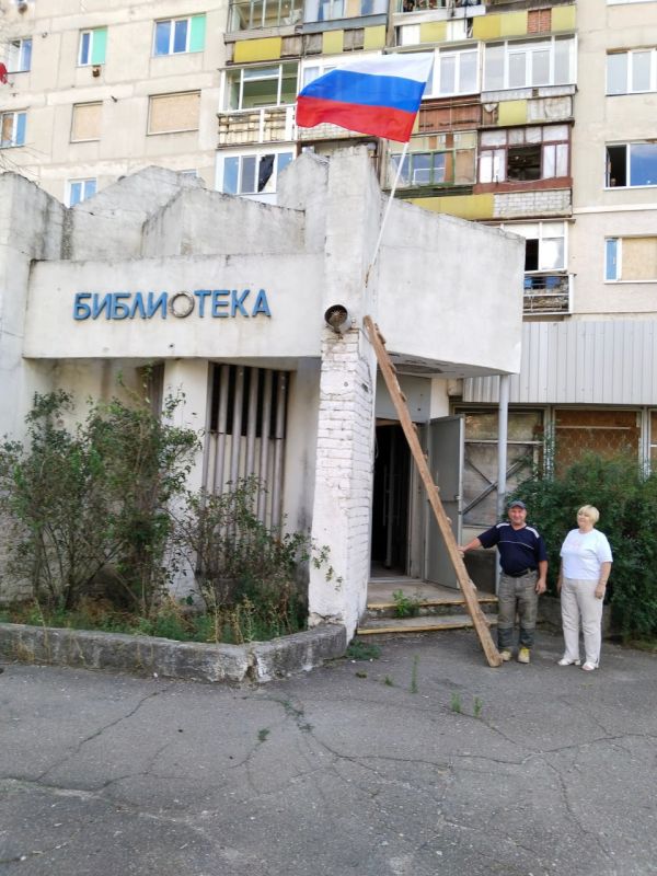 22 АВГУСТА – ДЕНЬ ГОСУДАРСТВЕННОГО ФЛАГА РОССИЙСКОЙ ФЕДЕРАЦИИ 22 АВГУСТА – ДЕНЬ ГОСУДАРСТВЕННОГО ФЛАГА РОССИЙСКОЙ ФЕДЕРАЦИИ
