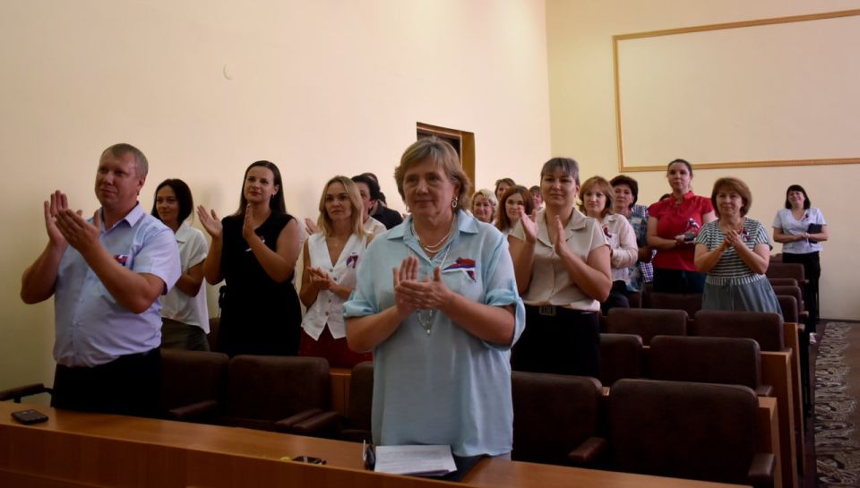 В Перевальске состоялось подписание Соглашения об установлении межмуниципального сотрудничества между муниципальными образованиями Городской округ Дебальцево ДНР и Перевальским муниципальным округом ЛНР В Перевальске состоялось подписание Соглашения об установлении межмуниципального сотрудничества между муниципальными образованиями Городской округ Дебальцево ДНР и Перевальским муниципальным округом ЛНР