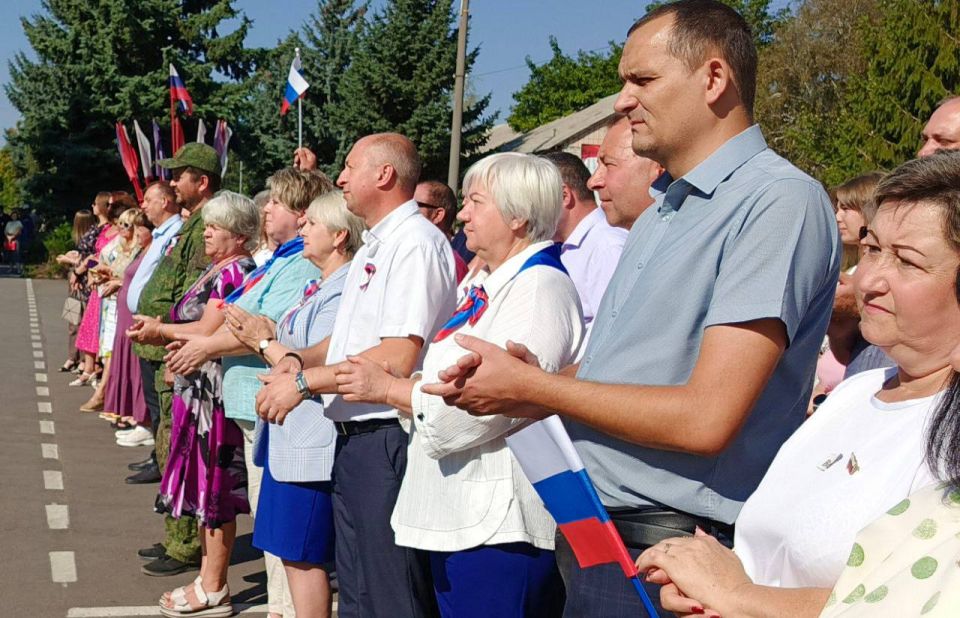 Светлана Гизай: Российский флаг! Дыхание весны! И отсветы далёкой ратной битвы Светлана Гизай: Российский флаг! Дыхание весны! И отсветы далёкой ратной битвы