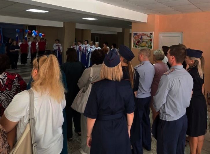 В день Государственного флага Российской Федерации сотрудники ИК № 4 УФСИН России по Луганской Народной Республике приняли участие в праздничных торжествах В день Государственного флага Российской Федерации сотрудники ИК № 4 УФСИН России по Луганской Народной Республике приняли участие в праздничных торжествах