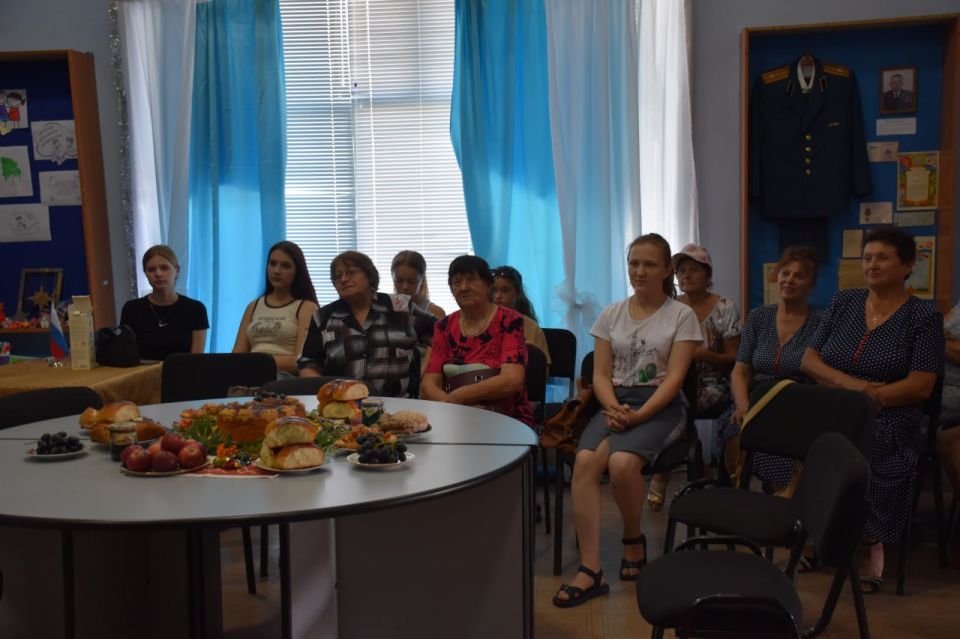 В Белокуракинском краеведческом музее состоялось мероприятие-беседа «Три Спаса» В Белокуракинском краеведческом музее состоялось мероприятие-беседа «Три Спаса»