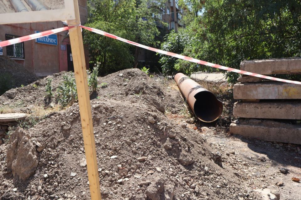 В Алчевске специалисты "Алчевсктепло" обновляют магистральную теплотрассу В Алчевске специалисты "Алчевсктепло" обновляют магистральную теплотрассу