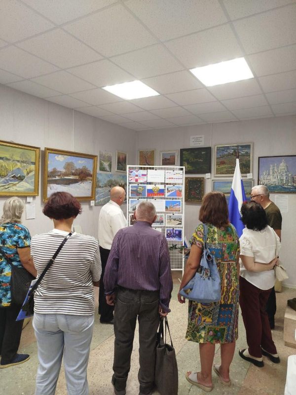 День Государственного флага России в Новоайдарском центре общения старшего поколения День Государственного флага России в Новоайдарском центре общения старшего поколения