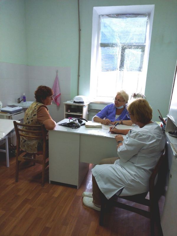 "Поезд здоровья" прибыл во Фрунзенскую амбулаторию: более 100 жителей пгт.Фрунзе получили медицинскую помощь "Поезд здоровья" прибыл во Фрунзенскую амбулаторию: более 100 жителей пгт.Фрунзе получили медицинскую помощь