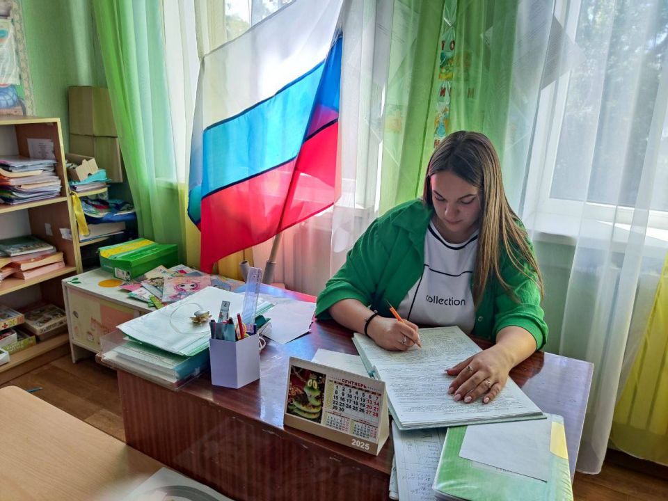 Ежегодно 22 августа в России отмечается День Государственного флага Российской Федерации, который символизирует единство нашего многонационального народа, напоминает, что все несут ответственность за настоящее и будущее... Ежегодно 22 августа в России отмечается День Государственного флага Российской Федерации, который символизирует единство нашего многонационального народа, напоминает, что все несут ответственность за настоящее и будущее...