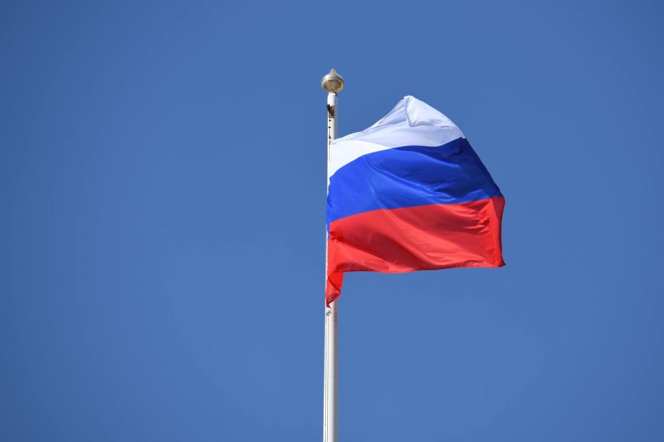 Руководитель республиканского СК принял участие в церемонии поднятия триколора в Луганске
