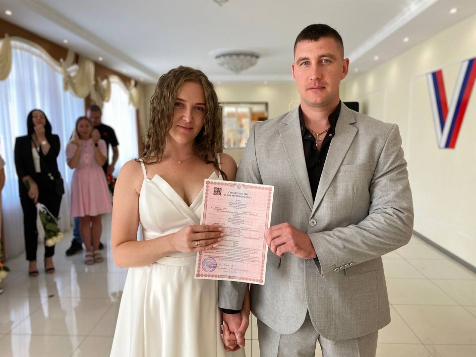Марина Филиппова: Сегодня приняла участие в замечательном семейном празднике – свадьбе Дмитрия и Виктории Марина Филиппова: Сегодня приняла участие в замечательном семейном празднике – свадьбе Дмитрия и Виктории