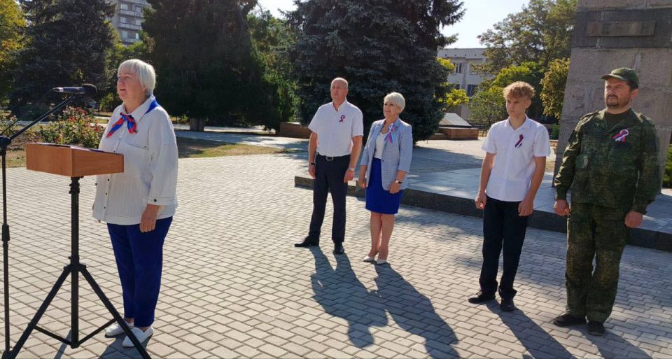 Светлана Гизай: Российский флаг! Дыхание весны! И отсветы далёкой ратной битвы Светлана Гизай: Российский флаг! Дыхание весны! И отсветы далёкой ратной битвы
