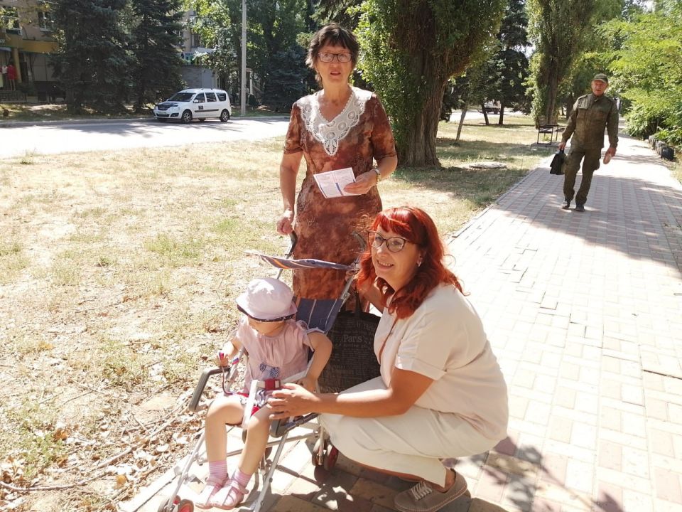 Всероссийская акция «Цвета Родины», приуроченная ко Дню Государственного флага Российской Федерации, проходила с 18 по 22 августа 2025 года Всероссийская акция «Цвета Родины», приуроченная ко Дню Государственного флага Российской Федерации, проходила с 18 по 22 августа 2025 года