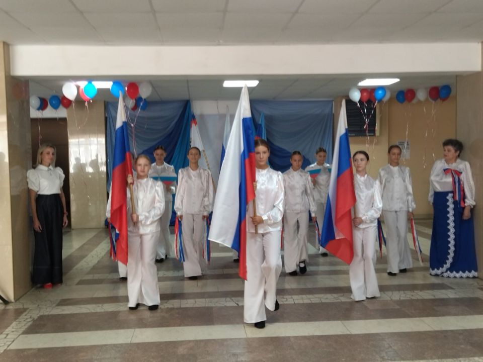 День Российского Флага — это не просто дата в календаре, а значимый праздник, который объединяет граждан нашей страны вокруг важного национального символа День Российского Флага — это не просто дата в календаре, а значимый праздник, который объединяет граждан нашей страны вокруг важного национального символа