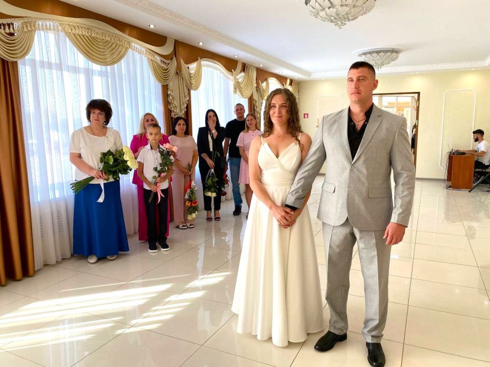 Марина Филиппова: Сегодня приняла участие в замечательном семейном празднике – свадьбе Дмитрия и Виктории Марина Филиппова: Сегодня приняла участие в замечательном семейном празднике – свадьбе Дмитрия и Виктории