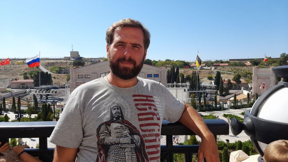 Поздравляю всех друзей и соратников с Днём государственного флага России! Поздравляю всех друзей и соратников с Днём государственного флага России!