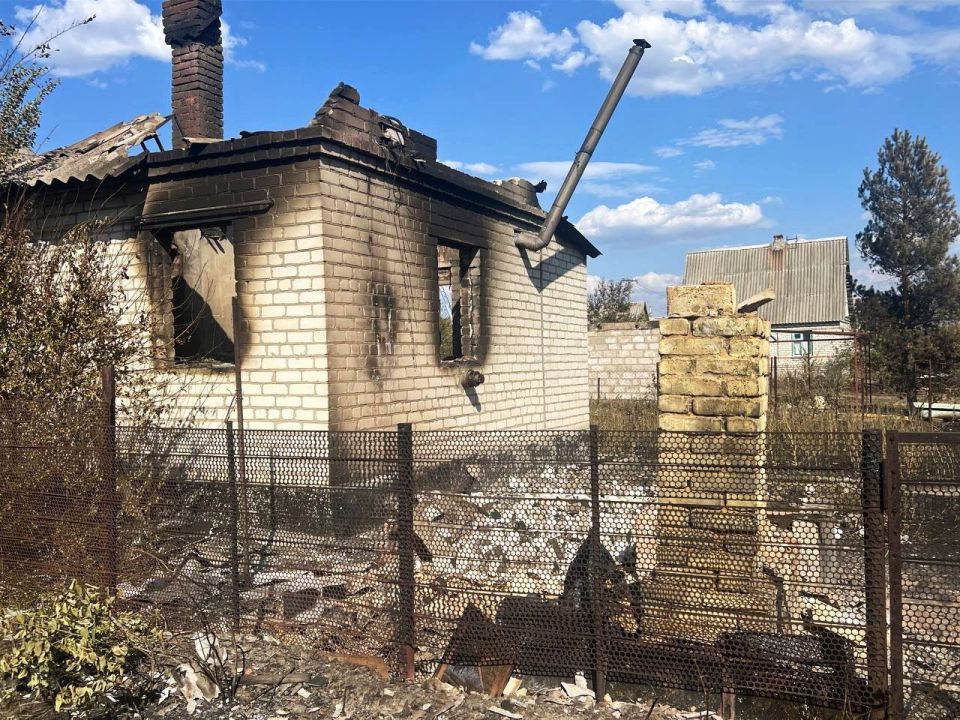 «ЕДИНАЯ РОССИЯ» провела выездной прием граждан, пострадавших от пожаров «ЕДИНАЯ РОССИЯ» провела выездной прием граждан, пострадавших от пожаров