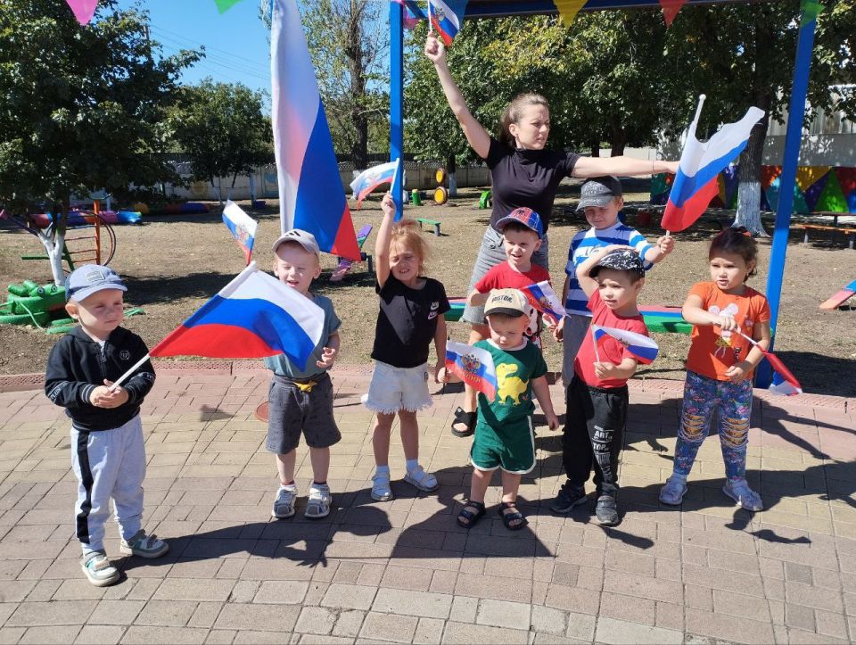 С Днем Государственного флага Российской Федерации! С Днем Государственного флага Российской Федерации!