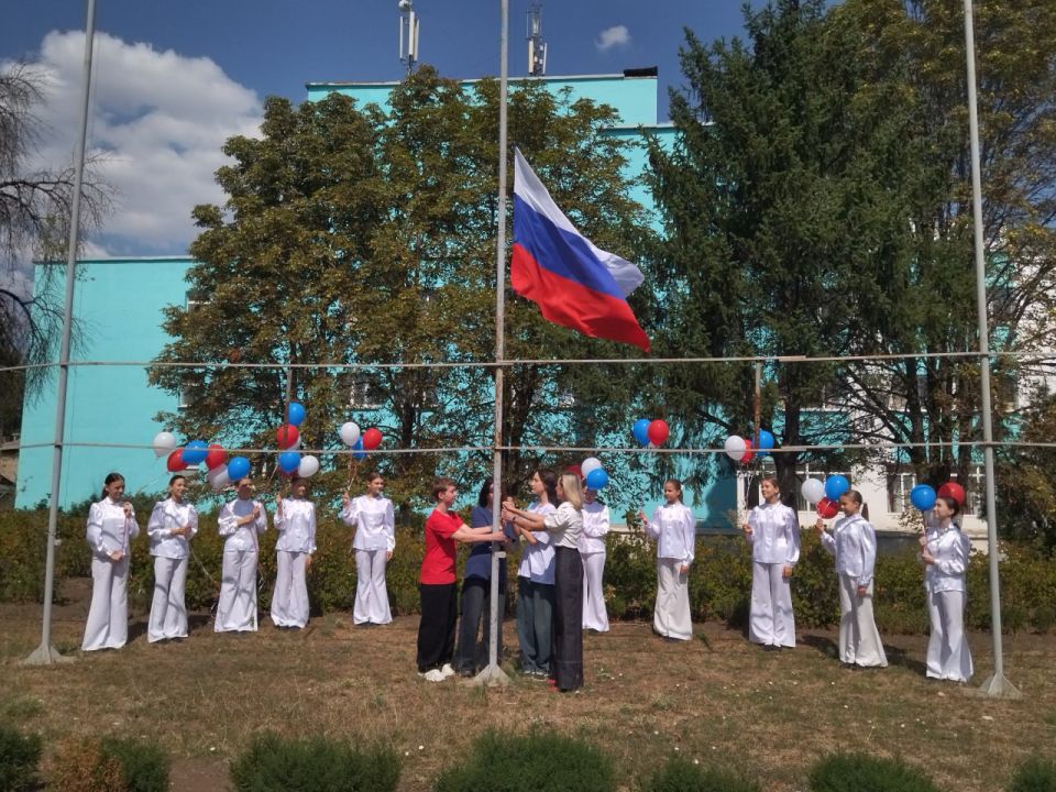 День Российского Флага — это не просто дата в календаре, а значимый праздник, который объединяет граждан нашей страны вокруг важного национального символа День Российского Флага — это не просто дата в календаре, а значимый праздник, который объединяет граждан нашей страны вокруг важного национального символа