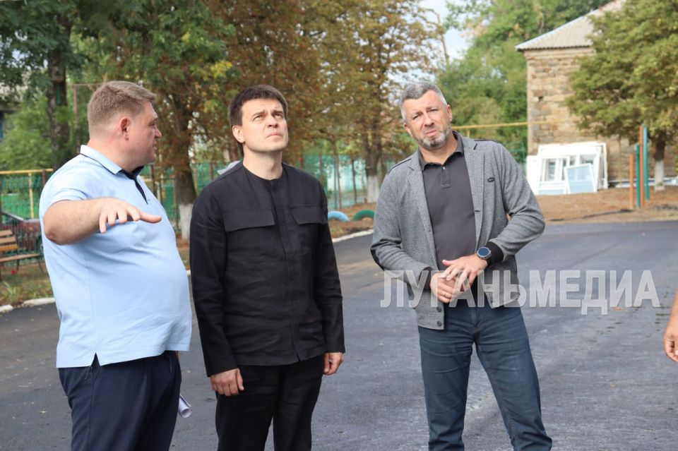В Свердловске с очередным рабочим визитом побывал Губернатор Красноярского края Михаил Котюков В Свердловске с очередным рабочим визитом побывал Губернатор Красноярского края Михаил Котюков
