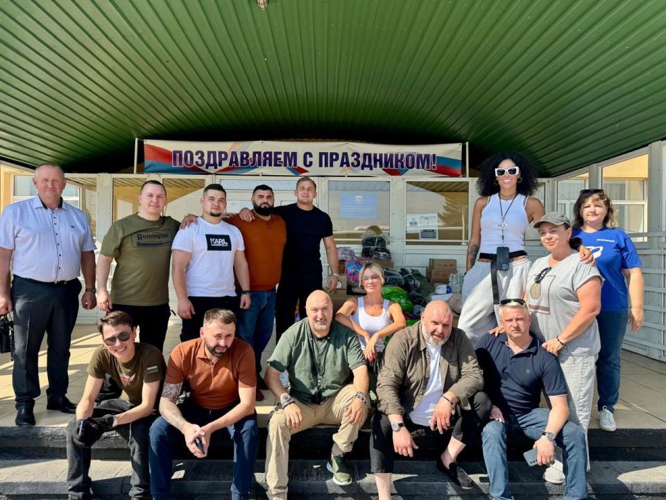 При поддержке «Единой России» в Новоайдар прибыла гуманитарная помощь При поддержке «Единой России» в Новоайдар прибыла гуманитарная помощь