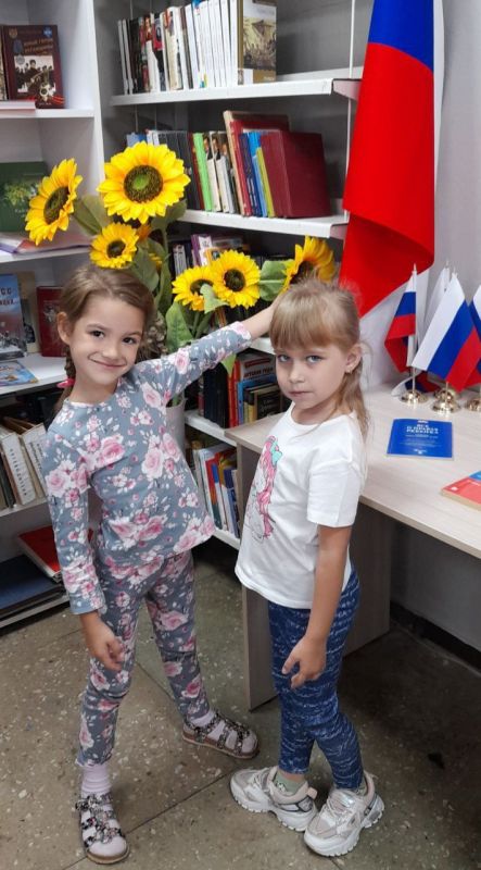 #ГоржусьФлагом. В «Библиотечном филиале для детей» МБУ «МЦБС» ко Дню Государственного флага для детей дошкольного возраста состоялась конкурсно-развлекательная программа «Веселые старты под флагом России» #ГоржусьФлагом. В «Библиотечном филиале для детей» МБУ «МЦБС» ко Дню Государственного флага для детей дошкольного возраста состоялась конкурсно-развлекательная программа «Веселые старты под флагом России»