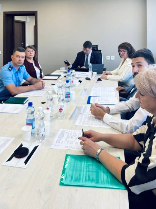 В Минпромторге ЛНР прошло рабочее совещание под руководством заместителя директора Департамента радиоэлектронной промышленности Минпромторга России Александра Гапонова В Минпромторге ЛНР прошло рабочее совещание под руководством заместителя директора Департамента радиоэлектронной промышленности Минпромторга России Александра Гапонова