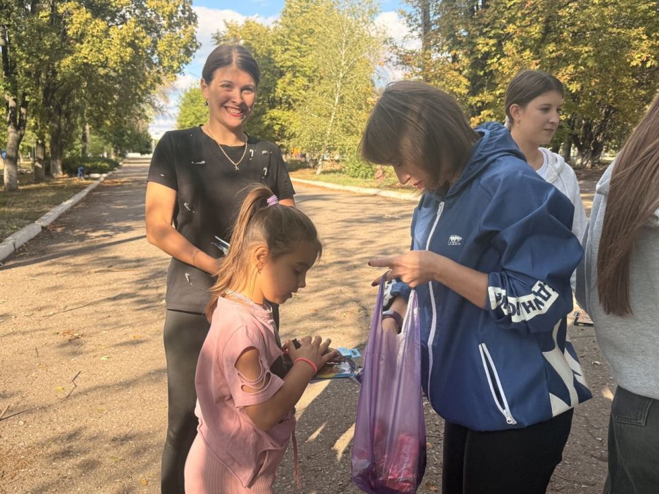 В Кировске продолжает своё движение всероссийский спортивный марафон «Сила России», инициированный активистами партии «Единая Россия» В Кировске продолжает своё движение всероссийский спортивный марафон «Сила России», инициированный активистами партии «Единая Россия»