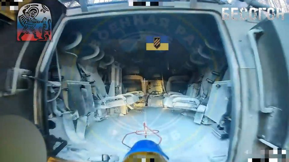 Работа FPV-дронов по технике и пехоте 3-го армейского корпуса ВСУ, контратакующего позиции ВС РФ в районе села Новомихайловка на стыке ДНР, ЛНР и Харьковской области Работа FPV-дронов по технике и пехоте 3-го армейского корпуса ВСУ, контратакующего позиции ВС РФ в районе села Новомихайловка на стыке ДНР, ЛНР и Харьковской области