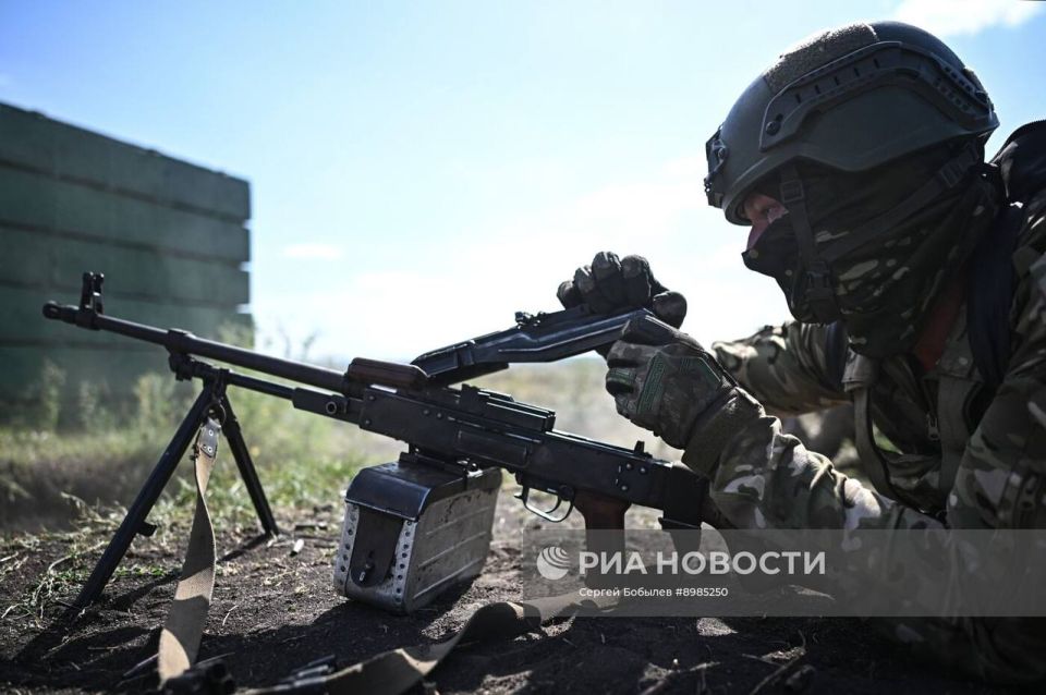 Боевая подготовка бойцов бригады «Север» Добровольческого корпуса группировки войск «Юг» на одном из полигонов ЛНР Боевая подготовка бойцов бригады «Север» Добровольческого корпуса группировки войск «Юг» на одном из полигонов ЛНР