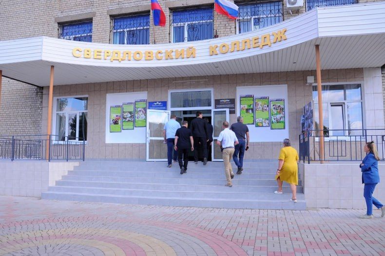 Силами шефа-региона обновляется основной корпус, входная группа и пищеблок Силами шефа-региона обновляется основной корпус, входная группа и пищеблок