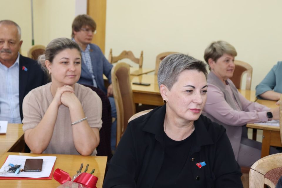 38 заседание Совета городского округа состоялось в Администрации города Стаханова 38 заседание Совета городского округа состоялось в Администрации города Стаханова