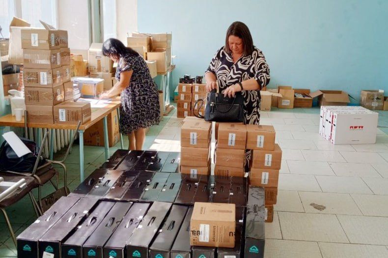 Образовательные организации Свердловского муниципалитета получили компьютерную технику Образовательные организации Свердловского муниципалитета получили компьютерную технику