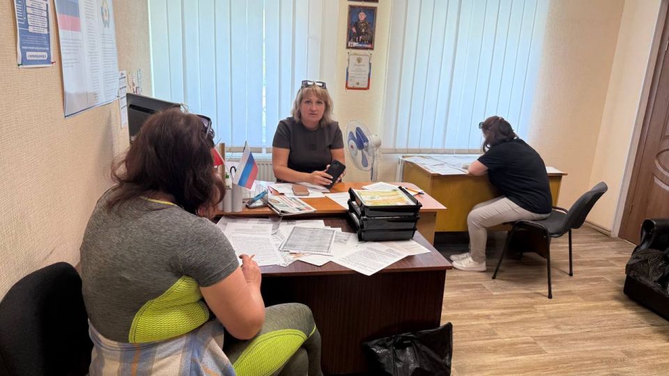 26.08.2025 в Петровском отделе жизнеобеспечения осуществлялся прием многодетных семей (предоставление социальной поддержки), специалистами Филиала №19 ГКУ ЛНР «РЦСЗН» 26.08.2025 в Петровском отделе жизнеобеспечения осуществлялся прием многодетных семей (предоставление социальной поддержки), специалистами Филиала №19 ГКУ ЛНР «РЦСЗН»